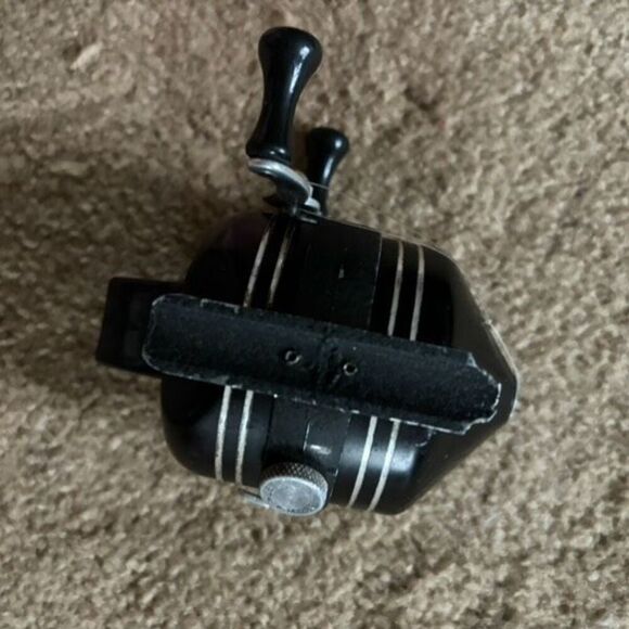 Zebco 606 Fishing Reel For Parts - Picture 5 of 6